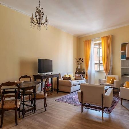 Elegante Appartamento Centrale Рим Экстерьер фото