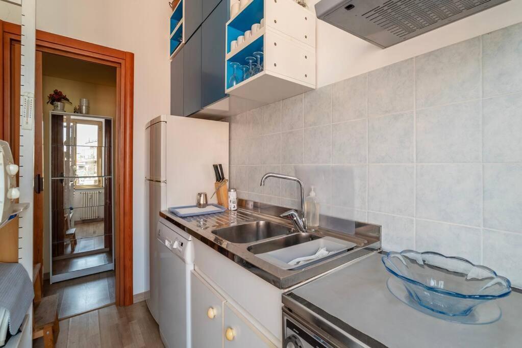 Elegante Appartamento Centrale Рим Экстерьер фото